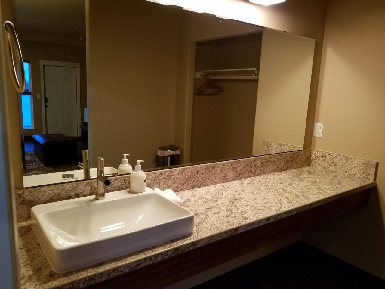 Zillah Lakes Inn מראה חיצוני תמונה